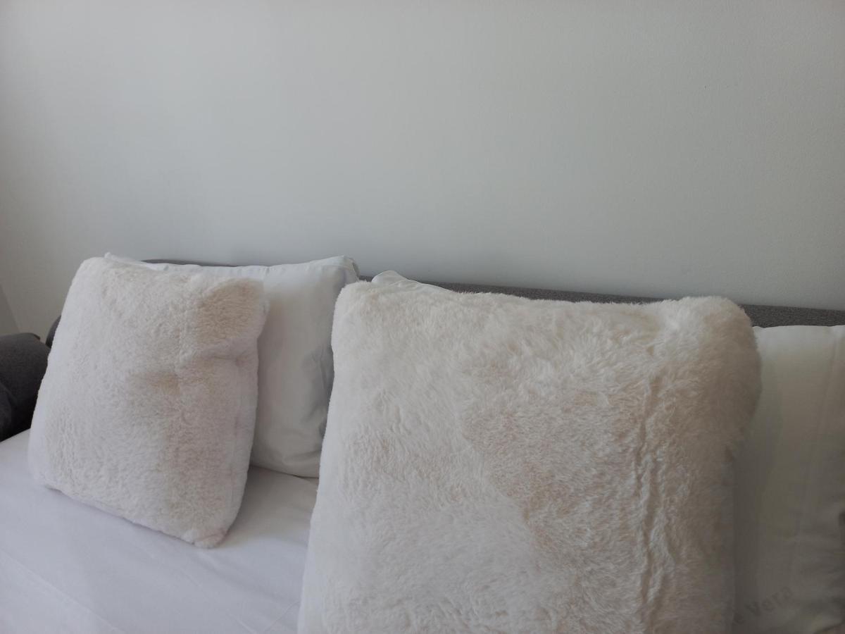 Seville Luxury Apartment Parking Opcional 博尔穆霍斯 外观 照片